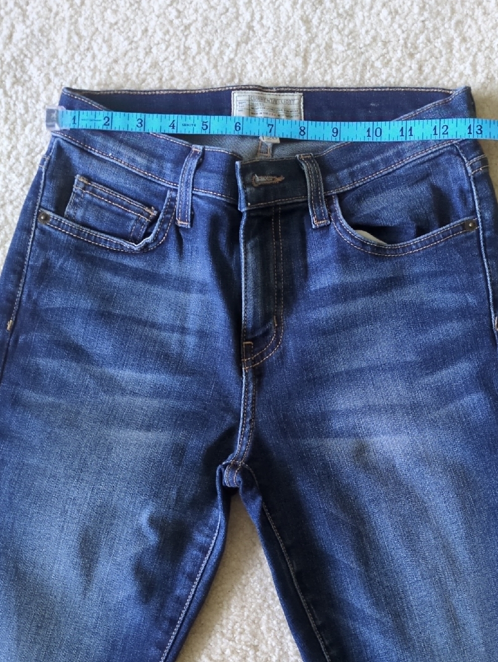 Current Elliott Women's Dark Blue With Wiskering Slim Fit Jeans - Picture 6 of 9